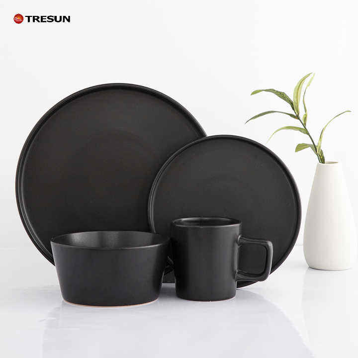 Tresun®16-Piece Matte Black Dinnerware Set | Service for 4