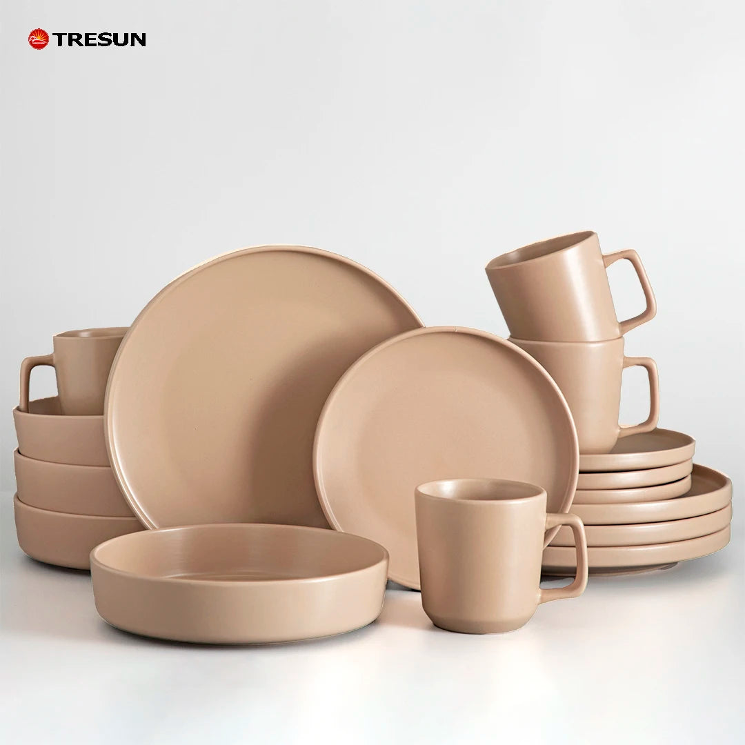 Luxury Sample Available Vajillas 16-Piece Classic Beige Matte Ceramic Dinnerware Set for 4 with Mug Dishwasher & Microwave Safe