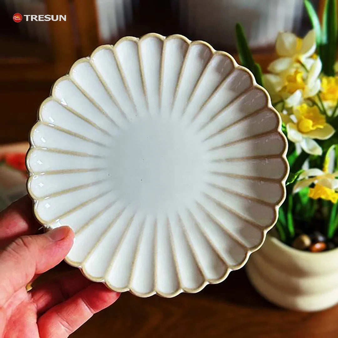 Nordic Style Ceramic Shallow Plate Shape Microwave Safe Dishwasher Safe Durable Household Western Food Steak Plate for Hotels