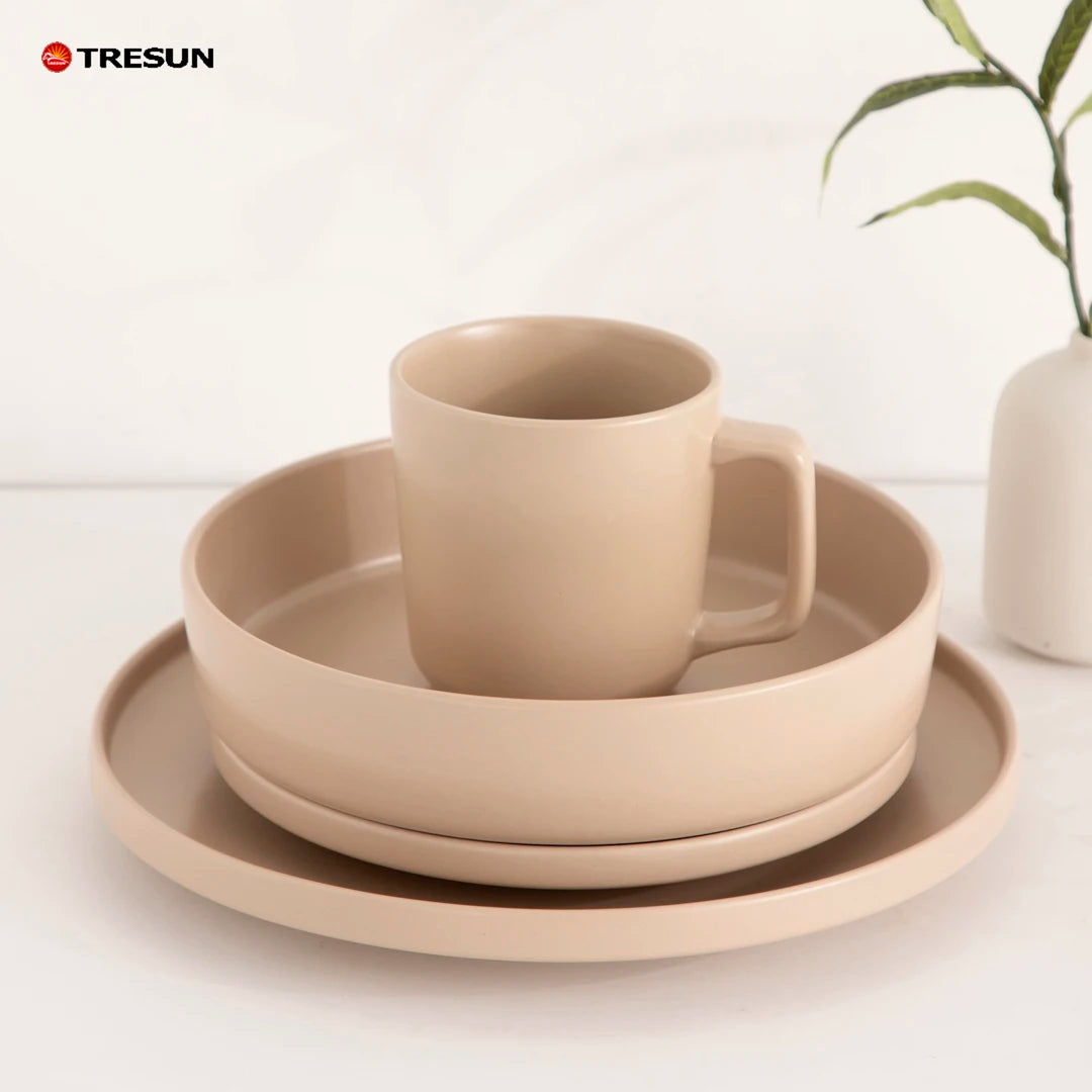 Luxury Sample Available Vajillas 16-Piece Classic Beige Matte Ceramic Dinnerware Set for 4 with Mug Dishwasher & Microwave Safe