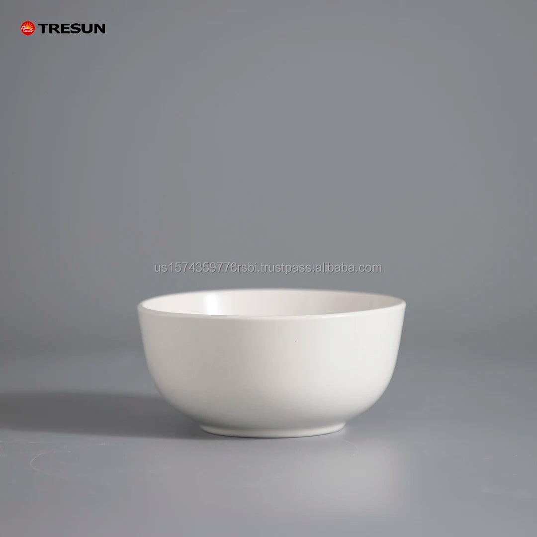 White Porcelain Round Dinnerware Sets High Quality Restaurant Hotel Ceramic Dishwasher Safe Sustainable Classic Luxury Pattern