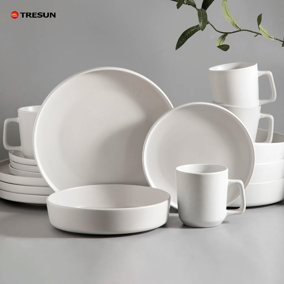 Luxury Sample Available Vajillas 16-Piece Classic Beige Matte Ceramic Dinnerware Set for 4 with Mug Dishwasher & Microwave Safe