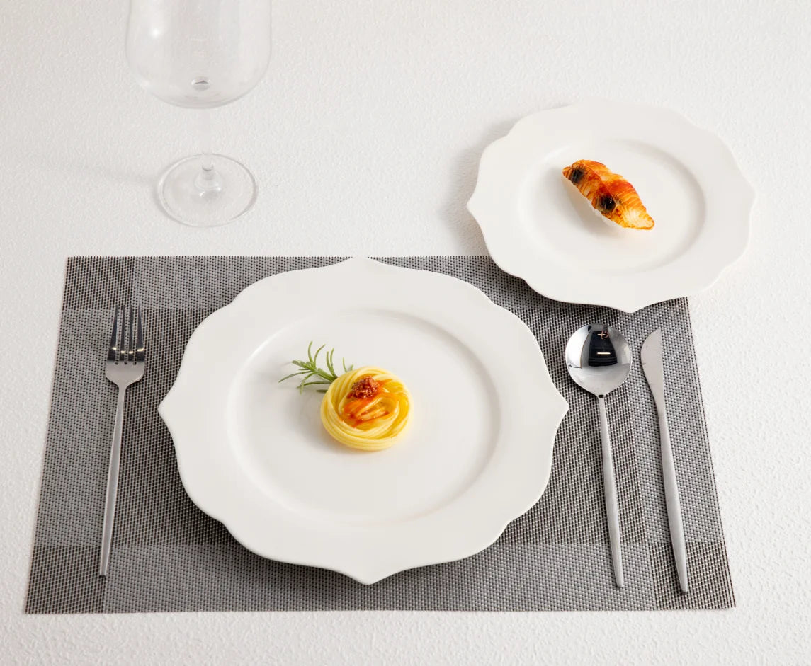 Custom White Wedding Dinner Plates Scalloped Edge Ceramic Classic Design Personalized Logo/Design Tableware Eco-Friendly Durable