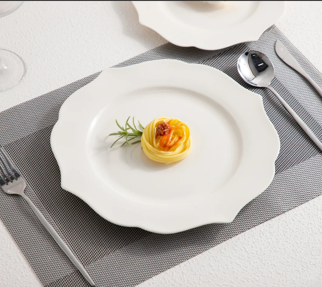 Custom White Wedding Dinner Plates Scalloped Edge Ceramic Classic Design Personalized Logo/Design Tableware Eco-Friendly Durable