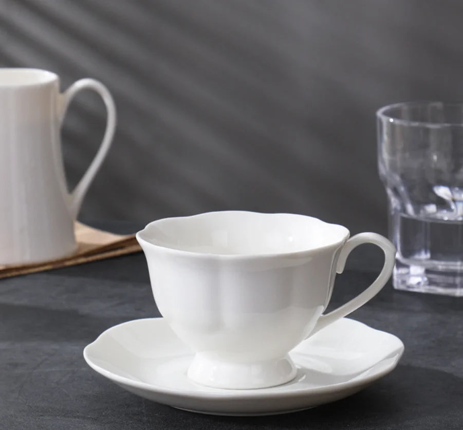 White Porcelain Hotel Custom Cup And Saucer Set Tea Coffee Cup For Restaurant Wedding Wholesale