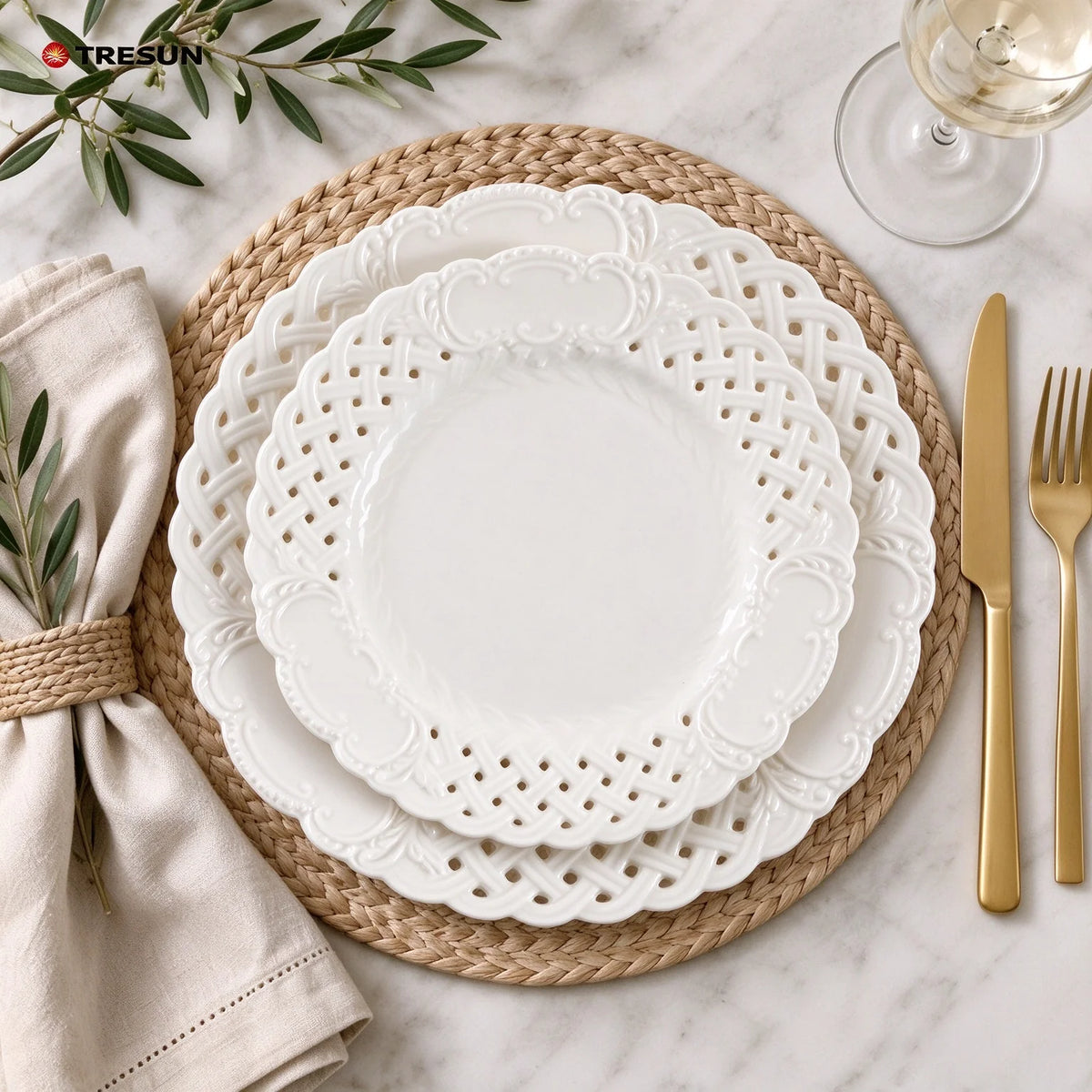 French Retro White Porcelain Hollow Lace Plates Embossed Ceramic Dessert Salad Plates for Home Afternoon Tea Decor