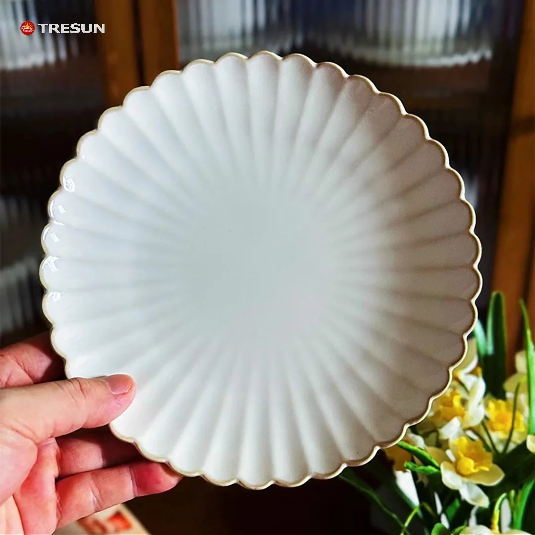 Nordic Style Ceramic Shallow Plate Shape Microwave Safe Dishwasher Safe Durable Household Western Food Steak Plate for Hotels