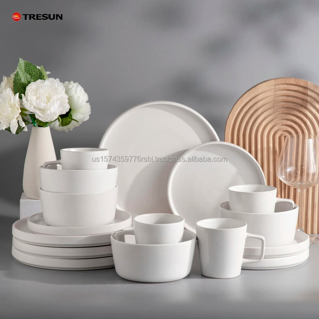 Wholesale Factory Hotel Dining Luxury Ceramic Matte Black White 16 Pcs Tableware Plate Dinnerware Set Cup Kit
