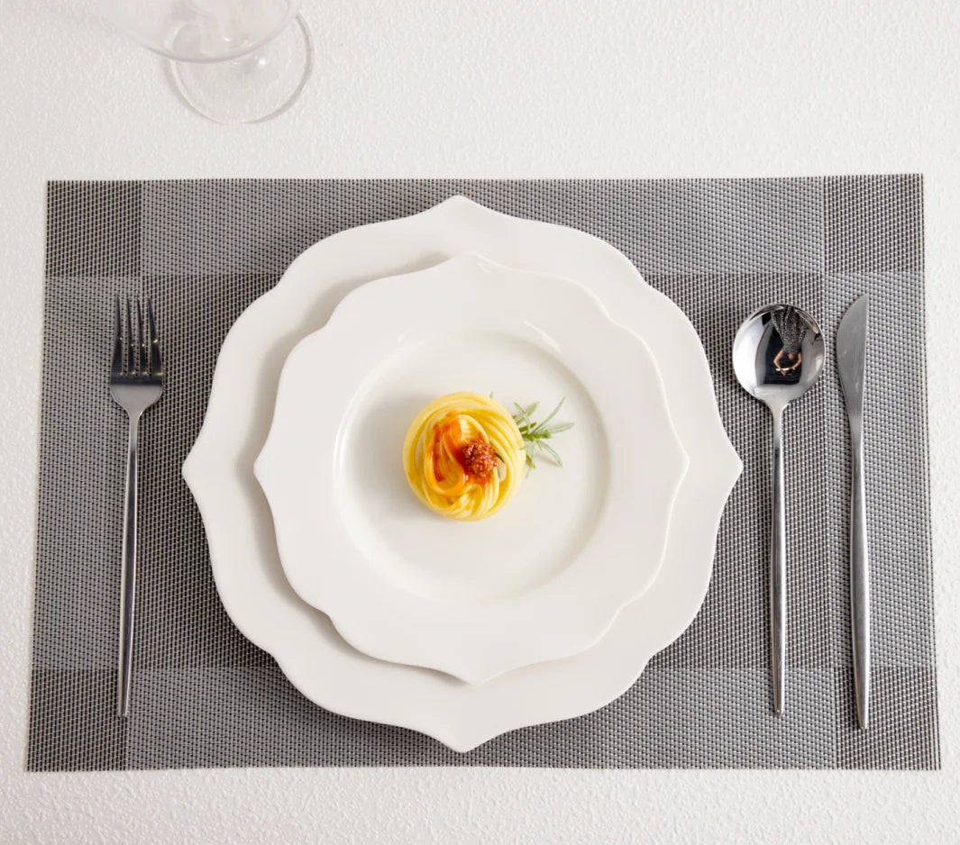 Custom White Wedding Dinner Plates Scalloped Edge Ceramic Classic Design Personalized Logo/Design Tableware Eco-Friendly Durable